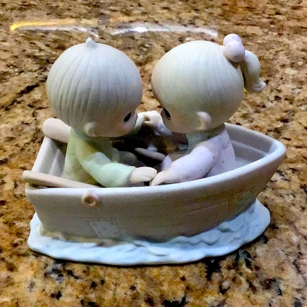 Vintage Precious Moments Friends Never Drift Apart